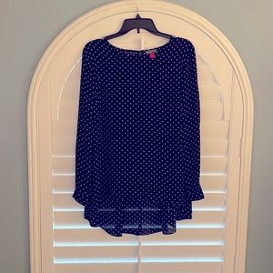 Vince Camuto long sleeve babydoll inspired polkadot top size large